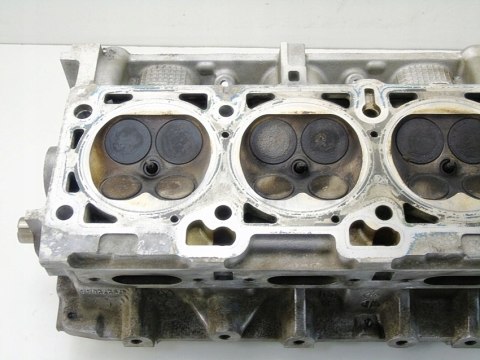 Głowica wałki 4.0 V6 Pacifica Nitro Town Country Routan Voyager Caravan