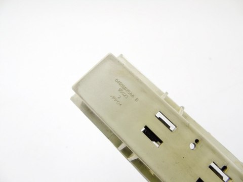 Lampka oświetlenia bagażnika Chrysler Pacifica I 4.0 v6 2007r 04685928AA