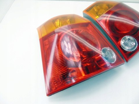 Lampy tył lewa prawa Chrysler Pacifica I 4.0 v6 2007 03-08
