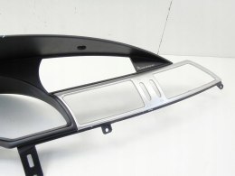 Obudowa ramka liczników Chrysler Pacifica I 4.0 v6 2007r F1024A2021