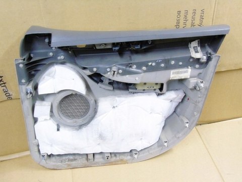 Boczek tapicerka drzwi lewy przód Chrysler Pacifica I 4.0 v6 2007 03-08