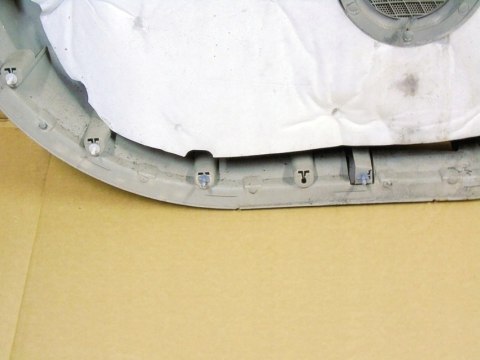 Boczek tapicerka drzwi prawy przód Chrysler Pacifica I 4.0 v6 2007 03-08