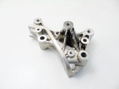 Łapa wspornik silnika 3.0 b 407 607 Citroen C5 3 C6 Laguna 2 9619897080