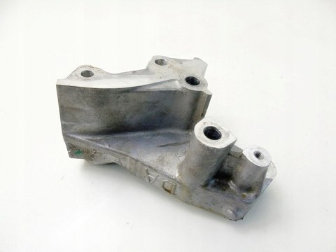 Łapa wspornik silnika 3.0 b 407 607 Citroen C5 3 C6 Laguna II 200474