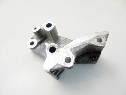 Łapa wspornik silnika 3.0 b 407 607 Citroen C5 3 C6 Laguna II 200474