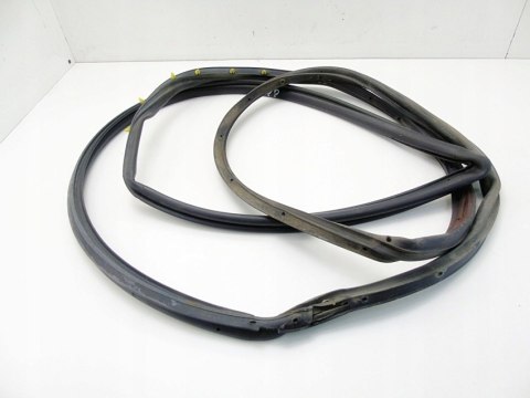 Uszczelka drzwi prawy przód Chrysler Pacifica I 4.0 v6 2007 03-08