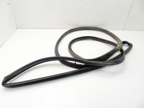 Uszczelka drzwi prawy tył Chrysler Pacifica I 4.0 v6 2007 03-08