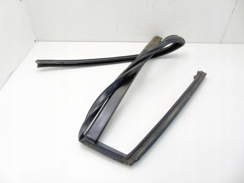 Uszczelka drzwi prawy tył Chrysler Pacifica I 4.0 v6 2007 03-08