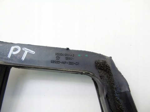 Uszczelka drzwi prawy tył Chrysler Pacifica I 4.0 v6 2007 03-08