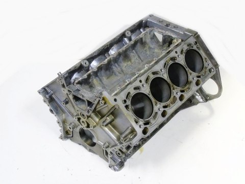 Blok silnika 1745871 3.5 V8 BMW 7 E38 735 5 E39 535 M62B35