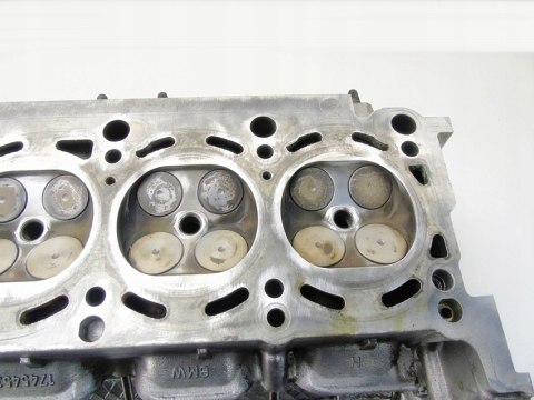 Głowica wałki 3.5 4.4 V8 BMW 7 E38 735 5 E39 535 M62 1745453
