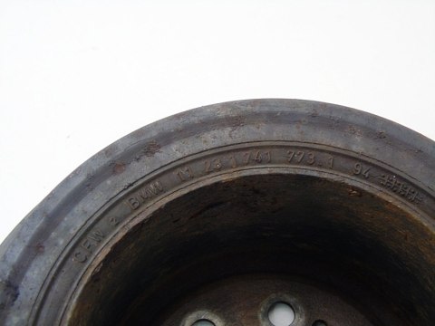 Koło pasowe wału 3.5 4.4 V8 BMW 7 E38 735 5 E39 535 M62 1741773