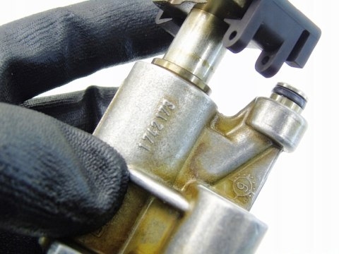 Napinacz łańcucha rozrządu 3.5 4.4 V8 BMW 7 E38 735 5 E39 535 M62 1742173