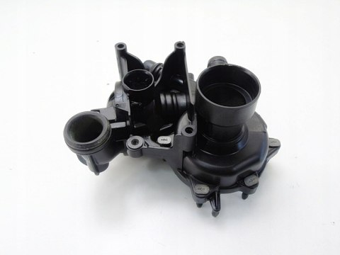 Obudowa pompy wody 1.5 Ecoblue Tdci Transit Connect Focus 4 Kuga 3 Expert