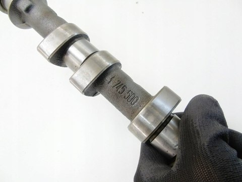 Wałek rozrządu głowicy 3.5 4.4 V8 BMW 7 E38 735 5 E39 535 M62 1745500