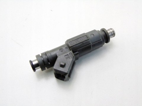 Wtryskiwacz paliwa 3.5 4.4 V8 BMW 7 E38 735 5 E39 535 1707843 0280155823