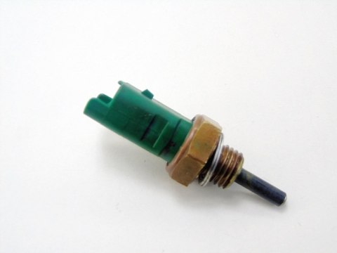 Czujnik temperatury wody 1.9 Jtdm Alfa 159 Gt 147 Croma Bravo 2 Stilo Astra