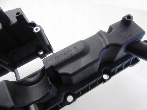 Pokrywa zaworów 1.5 EcoBoost Kuga 2 Focus 3 4 C-max 2 Mondeo 5 DS7G6K271DF