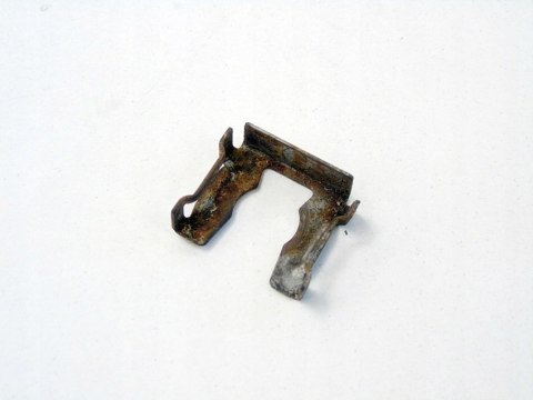 Mocowanie spinka wtryskU 1.6 Golf 4 Audi A3 Octavia Bora Leon New Beetle