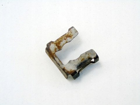 Mocowanie spinka wtryskU 1.6 Golf 4 Audi A3 Octavia Bora Leon New Beetle