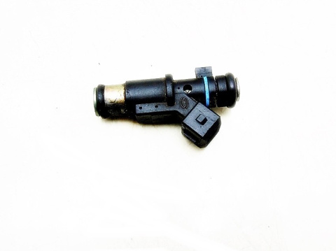 WTRYSKIWACZ 1.4 8V 206 306 PARTNER BERLINGO SAXO WTRYSKIWACZ 1.4 8V 206 306 PARTNER BERLINGO SAXO