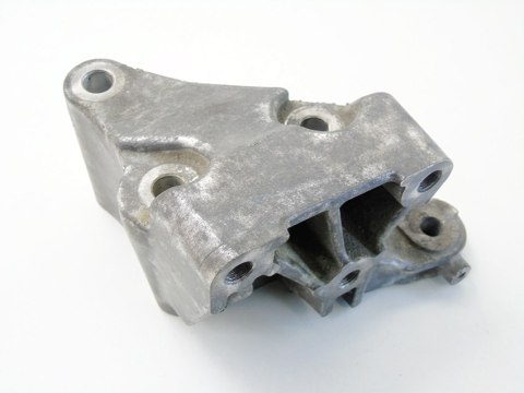 Łapa wspornik silnika 2.3 Jtd Hpi Fiat Ducato 06- Daily 504105914