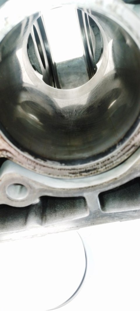 Blok silnika 1.6 Tdci D Focus 2 C-max C30 S40 II V50 S80 c5 407 Xsara c4