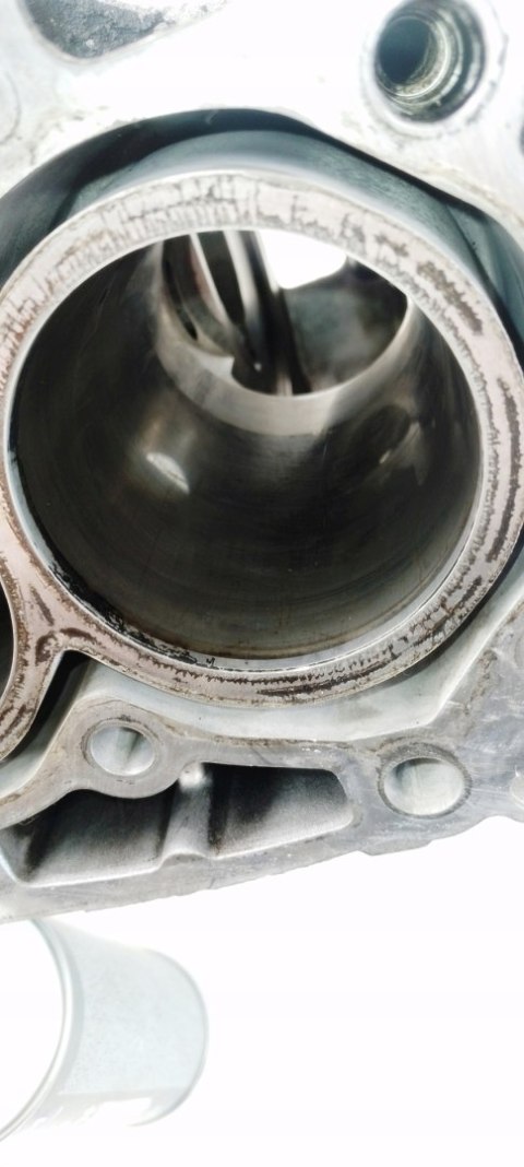 Blok silnika 1.6 Tdci D Focus 2 C-max C30 S40 II V50 S80 c5 407 Xsara c4