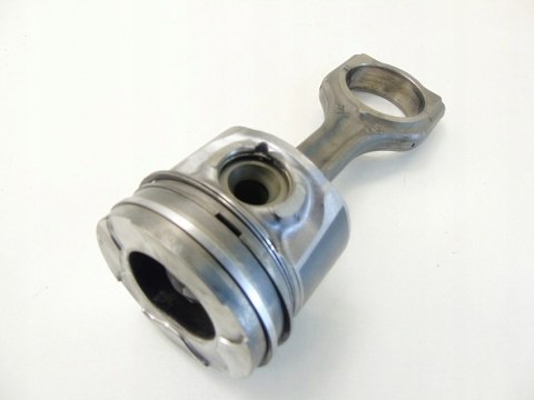 Tłok korbowód 1.6 Tdci D Focus 2 C-max C30 S40 II V50 S80 c5 407 407 c5 c4