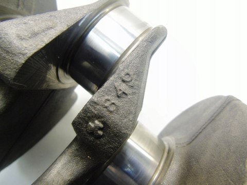 Wał korbowy 1.6 Tdci D Focus 2 C-max C30 S40 II V50 S80 c5 407 C4 Xsara 307