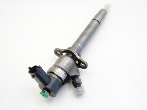 Wtryskiwacz paliwa 2.4 D D5 Volvo XC70 V70 2 3 S60 S80 XC90 0445110078