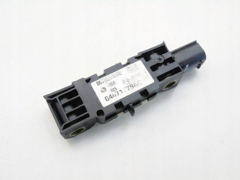 Czujnik poduszki powietrznej Chrysler Pacifica 2007 04671779ac