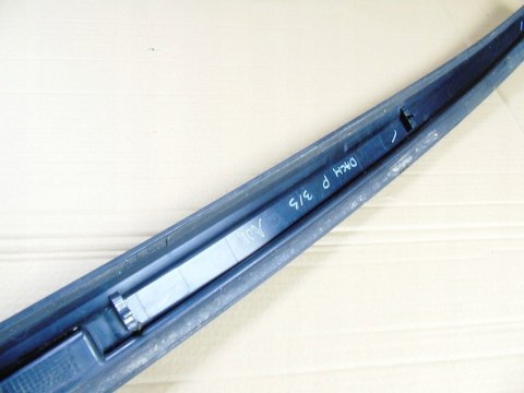 Listwa dachowa prawa Chrysler Pacifica 2007 03-08 461211009B