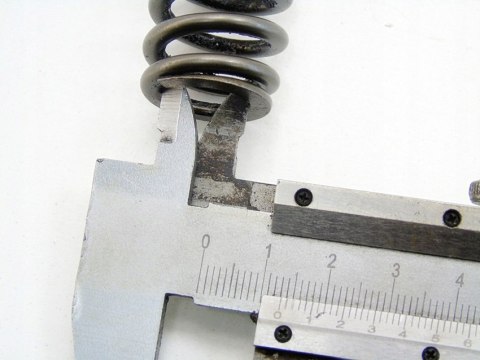 Sprężyna zaworu głowicy 1.5 T Bmw 1 2 3 4 X1 X2 Mini F54 F55 F56 F57 F60