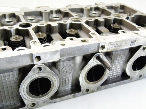 Głowica 2.0 D BMW 1 2 X1 X2 F40 F70 F45 F74 F46 F48 F39 MINI B47C 8580263