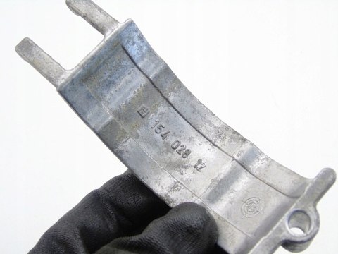 Łapa pompy powietrza Mercedes 2.6 V6 W211 S211 Klasa E 240 M112 a1122370240