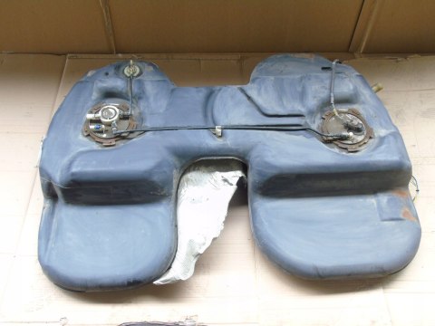 Zbiornik paliwa Chrysler Pacifica 2007 03-08 04880312 04809617