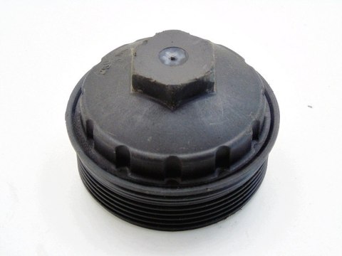 KOREK FILTRA OLEJU 2.0 TDI PASSAT B6 AUDI A3 TIGUAN GOLF 6 EOS OCTAVIA 2