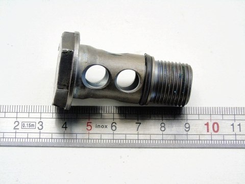 ŚRUBA OLEJU TURBO 2.0 TDI PASSAT B6 AUDI A3 TIGUAN GOLF 6 EOS OCTAVIA 2