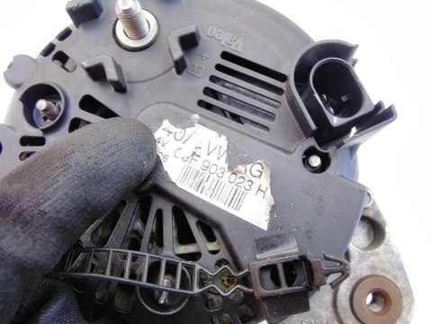 ALTERNATOR 140A 2.0 TDI AUDI A6 C6 A4 B7 PASSAT B6 GOLF LEON OCTAVIA SUPERB