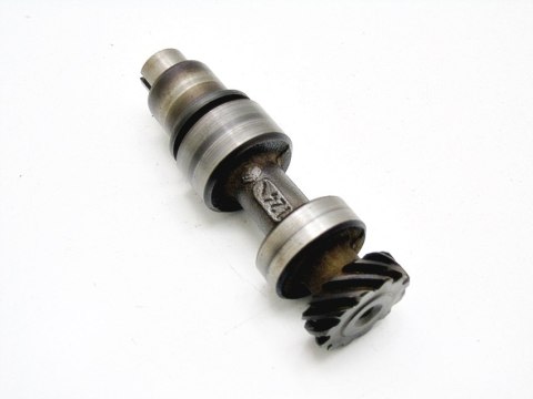 WAŁEK POMPY OLEJU 1.8 8V LAGUNA CLIO RENAULT 19