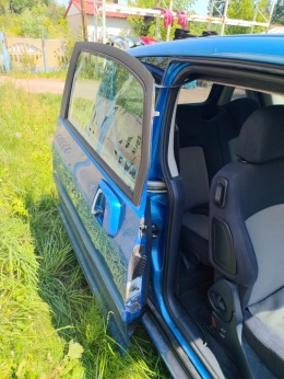 Peugeot 1007 SZYBA LEWY TYŁ