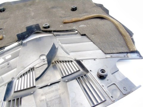 POKRYWA SILNIKA 3.0 320 CDI MERCEDES KLASA E W211 S211 CLS A6420105367