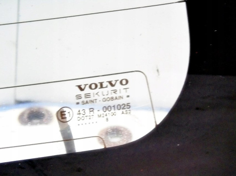 SZYBA KLAPY BAGAZNIKA VOLVO V40 I KOMBI SZYBA KLAPY BAGAZNIKA VOLVO V40 I KOMBI