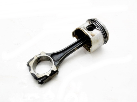 TŁOK KORBOWÓD MAZDA 1.3 16V 323 121 PRIDE TŁOK KORBOWÓD MAZDA 1.3 16V 323 121 PRIDE