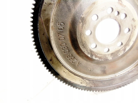 KOŁO ZAMACHOWE MERCEDES 1.5 W245 W169 A B KLASA KOŁO ZAMACHOWE MERCEDES 1.5 W245 W169 A B KLASA