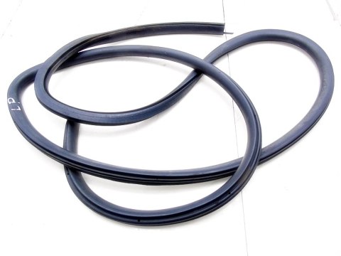 USZCZELKA DRZWI LEWY PRZÓD FORD FOCUS MK1 KOMBI USZCZELKA DRZWI LEWY PRZÓD FORD FOCUS MK1 KOMBI