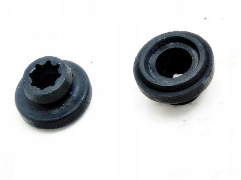 GUMKA POKRYWY 1.3 CDTI JTD CORSA D AGILA PUNTO GUMKA POKRYWY 1.3 CDTI JTD CORSA D AGILA PUNTO
