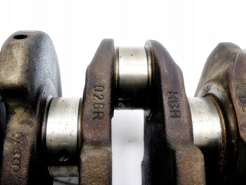 WAŁ KORBOWY 1.8 20V PASSAT B5 AUDI A4 A6 WAŁ KORBOWY 1.8 20V PASSAT B5 AUDI A4 A6