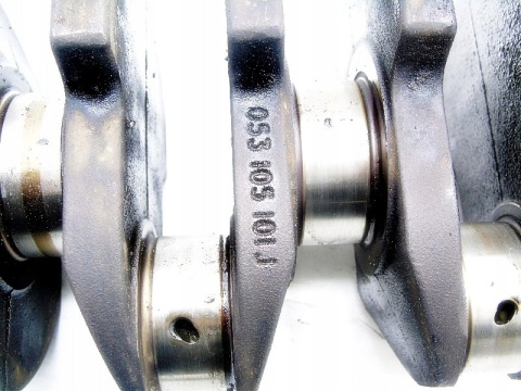 WAŁ KORBOWY AUDI 2.0 8V ABK 80 A6 100 C4 WAŁ KORBOWY AUDI 2.0 8V ABK 80 A6 100 C4